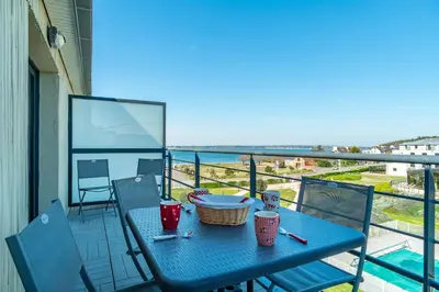 Balcon ou terrasse dans l'établissement Les Thermes 532 - Vue mer avec piscine partagée