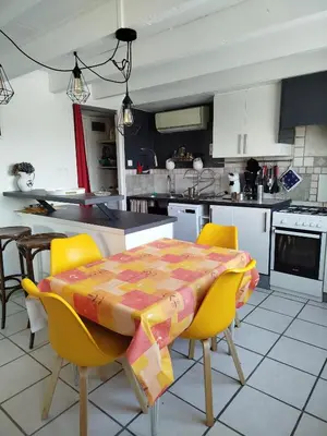 Cuisine ou kitchenette dans l'établissement gite steir