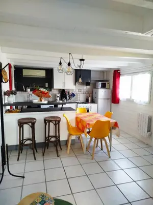 Cuisine ou kitchenette dans l'établissement gite steir