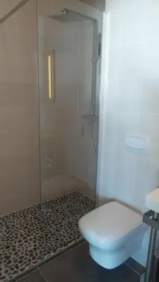 Salle de bains dans l'établissement Le Relais de la Pointe du Van