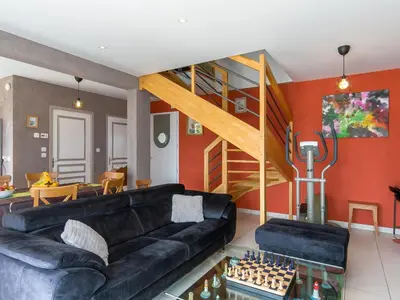 Coin salon dans l'établissement Holiday Home Portsall Paradise by Interhome