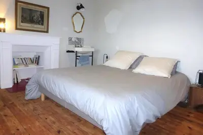 Un ou plusieurs lits dans un hébergement de l'établissement Holiday Home Locquirec by Sandy Beach