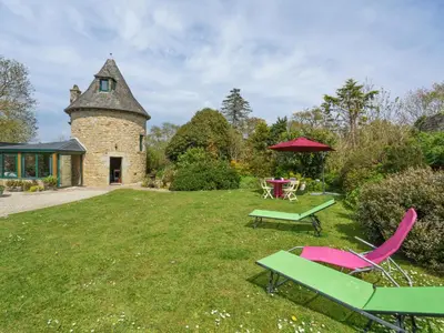 Jardin de l'établissement Holiday Home Le Pigeonnier by Interhome