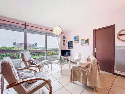 Télévision ou salle de divertissement dans l'établissement Holiday Home Gevanac by Interhome