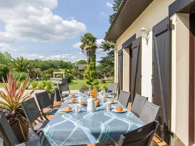 Balcon ou terrasse dans l'établissement Holiday Home Villa Rocuet by Interhome