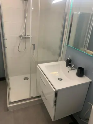 Salle de bains dans l'établissement Location 2 pers centre historique de quimper