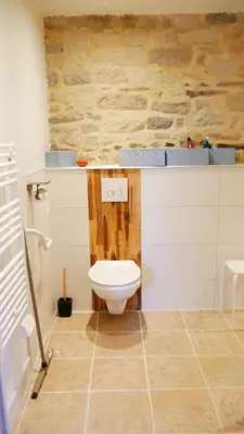 Salle de bains dans l'établissement HAMEAU DE LEIGNOUA