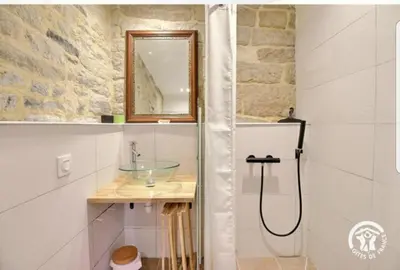 Salle de bains dans l'établissement HAMEAU DE LEIGNOUA