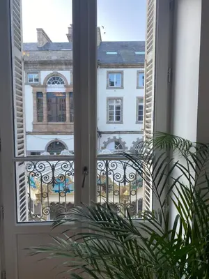 Balcon ou terrasse dans l'établissement N9 APPARTEMENT DE CHARME **** MORLAIX