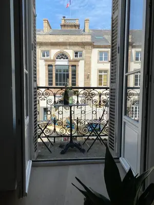 Balcon ou terrasse dans l'établissement N9 APPARTEMENT DE CHARME **** MORLAIX