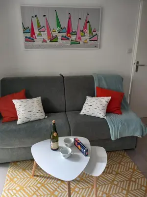 Coin salon dans l'établissement le loft de la riviéra