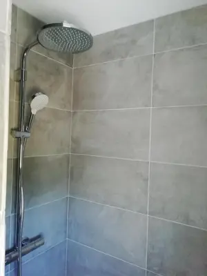 Salle de bains dans l'établissement Maison Carn Portsall