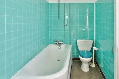 Salle de bains dans l'établissement Echappee relaxante au bord de l ocean a Penmarch