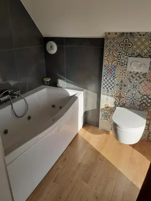 Salle de bains dans l'établissement Maison avec vue mer 