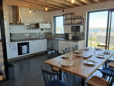 Cuisine ou kitchenette dans l'établissement Maison avec vue mer 