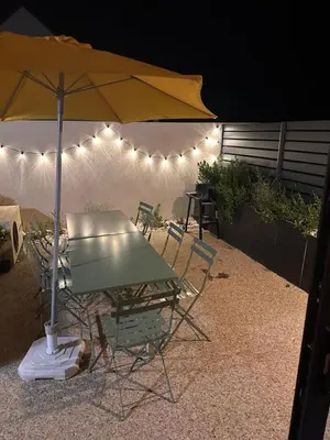 Terrasse ou espace extérieur de l'établissement 4 minutes à pieds de la plage.