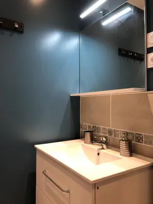 Salle de bains dans l'établissement LE ORANGE - Confort - Wifi - Entre Gare et Centre