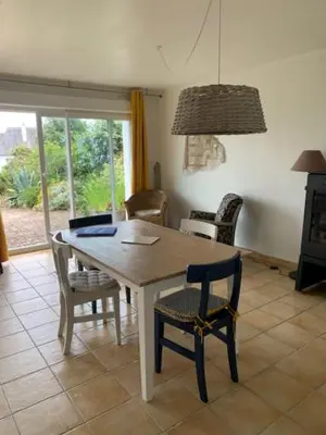 Coin salon dans l'établissement Maison 400m de la plage