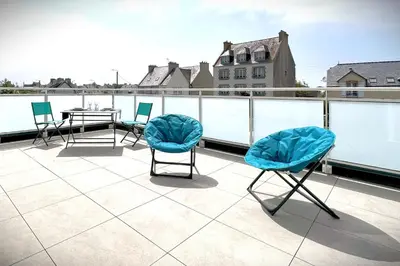 Balcon ou terrasse dans l'établissement Le Grand Large-Appart proche mer avec terrasse