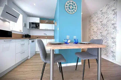 Cuisine ou kitchenette dans l'établissement Le Grand Large-Appart proche mer avec terrasse
