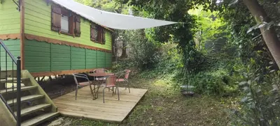Jardin de l'établissement roulotte Tipergwendiou