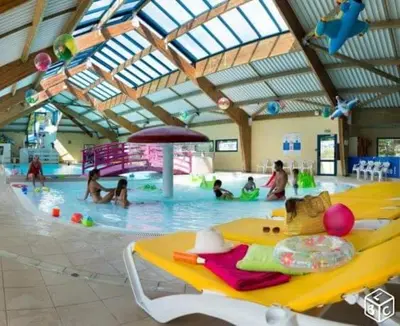 Piscine de l'établissement L EVASION ou située à proximité