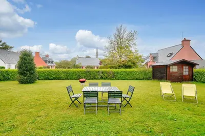 Jardin de l'établissement Plobannalec-Lesconil centre - Maison avec grand jardin