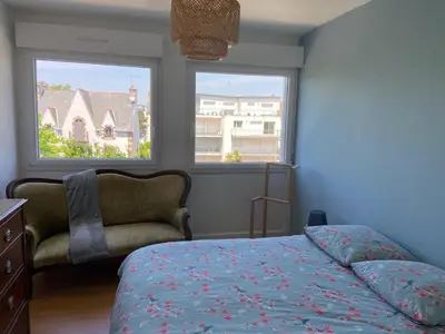 Un ou plusieurs lits dans un hébergement de l'établissement Appartement de ville et plage