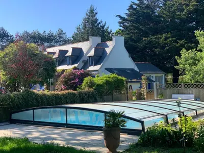 Piscine de l'établissement La Gentilhommière ou située à proximité