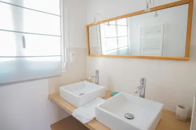 Salle de bains dans l'établissement -FRESNEL- MAISON DE BORD DE MER - GRANDE TERRASSE