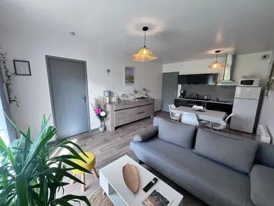 Cuisine ou kitchenette dans l'établissement Très bel appartement proche de la mer