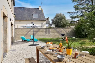 Boissons dans l'établissement LocaLise - M3C - La petite Bigoudène - Maison entièrement rénovée en duplex avec jardin - Tout à pied, plage, port, centre, commerces - Wifi inclus - Draps inclus - Animaux bienvenus