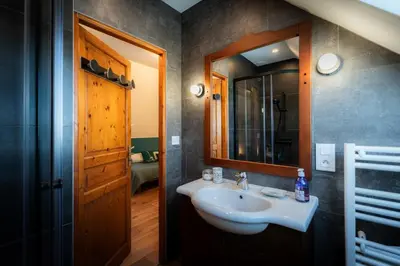 Salle de bains dans l'établissement Le quartier d'hiver, maison d'hôtes