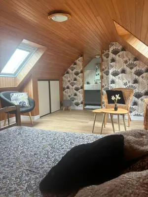 Coin salon dans l'établissement Le Gîte de la Baie du Kernic