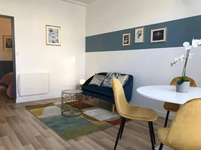 Coin salon dans l'établissement Studio Armorique - commerces