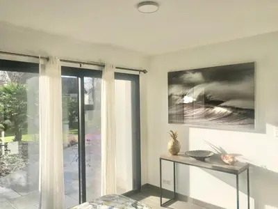 Télévision ou salle de divertissement dans l'établissement VILLA TROPICALE - Piscine Chauffée - Plages à 5 min - 3 chambres