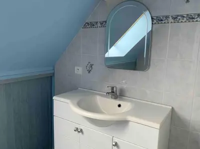 Salle de bains dans l'établissement Appartement - Plogoff Pointe du Raz