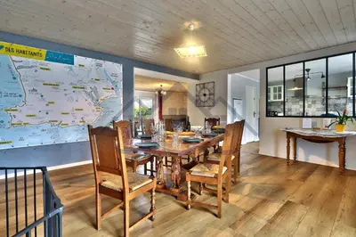 Plan de l'établissement LocaLise - M26 - Ty Vakansou - Maison avec jardin au Guilvinec - Tout à pied, plage, port, centre - Wifi inclus - Draps inclus - Animaux non admis