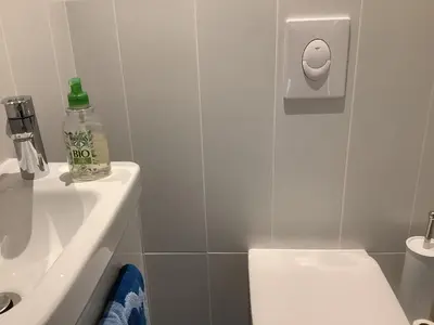 Salle de bains dans l'établissement Villa bord de mer