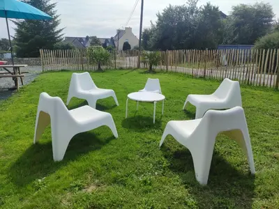 Jardin de l'établissement maison neuve 4 ou 5 personnes Kerguen