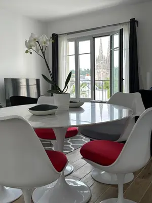 Coin salon dans l'établissement Appartement Design X - Hyper Centre - Parking Privé - Terrasse Plein Sud Quimper