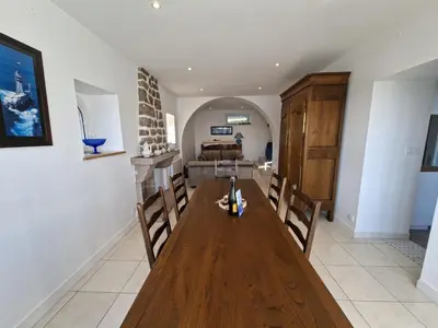 Coin salon dans l'établissement Maison Familiale Locquirec -Vue Mer - 6 chambres - 11personnes - Bretagne - Finistère Nord