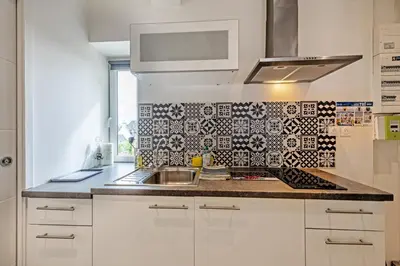 Cuisine ou kitchenette dans l'établissement Studio Christiane - en plein coeur de Roscoff