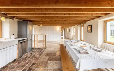 Cuisine ou kitchenette dans l'établissement Gîtes de Lézinadou - 6 personnes - Plomeur La Torche - 3 étoiles