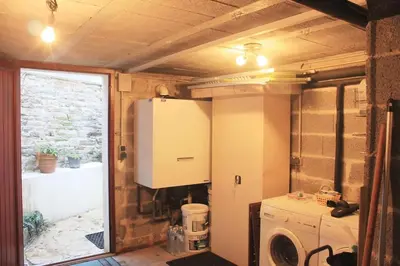 Salle de bains dans l'établissement Maison de centre-ville avec grande terrasse