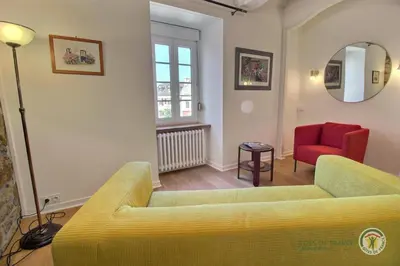Coin salon dans l'établissement Le presbytere
