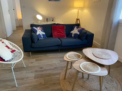 Coin salon dans l'établissement COSY CONFORT LA PEROUSE 1A coeur de ville et plage