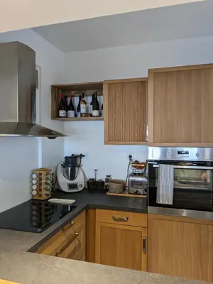 Cuisine ou kitchenette dans l'établissement L'Appartement Pentrez Résidence Keraudren Vue mer Locquirec