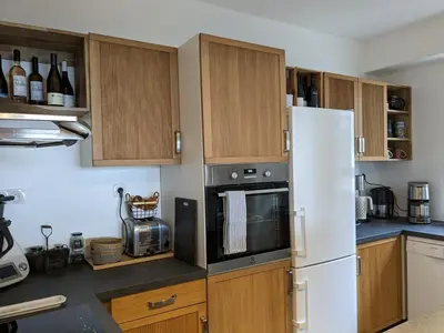 Cuisine ou kitchenette dans l'établissement L'Appartement Pentrez Résidence Keraudren Vue mer Locquirec
