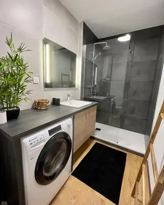 Salle de bains dans l'établissement Cœur de Concarneau, appartement entier, proche centre, corniche et plage avec parking